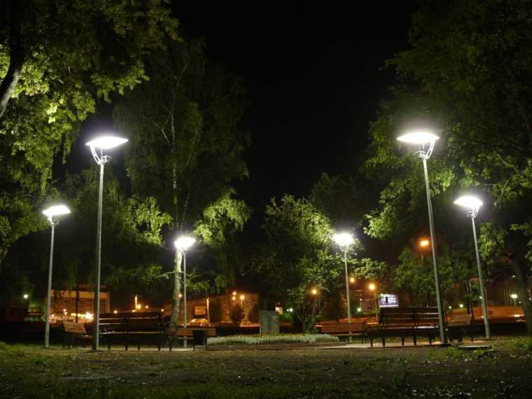 Наружное освещение парка