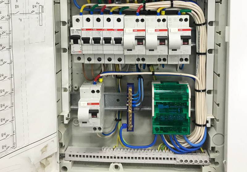 подключение автоматов abb sh серии проводами ПУГВ