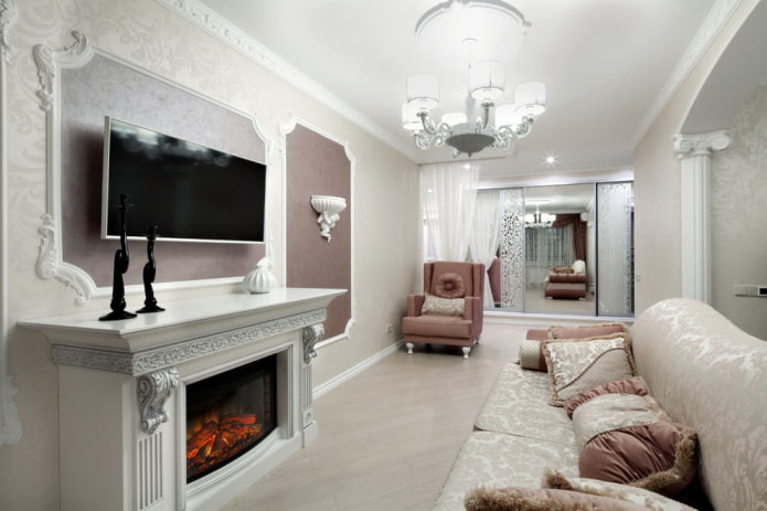 камин и телевизор в интерьере гостиной в классическом стиле
