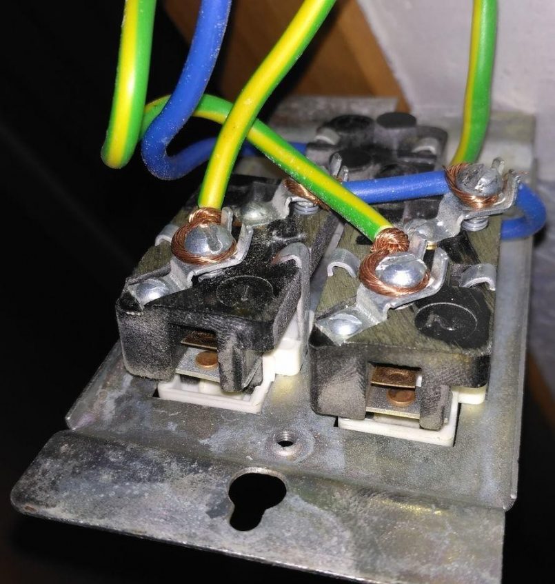Подключение двухклавишного выключателя шнайдер электрик