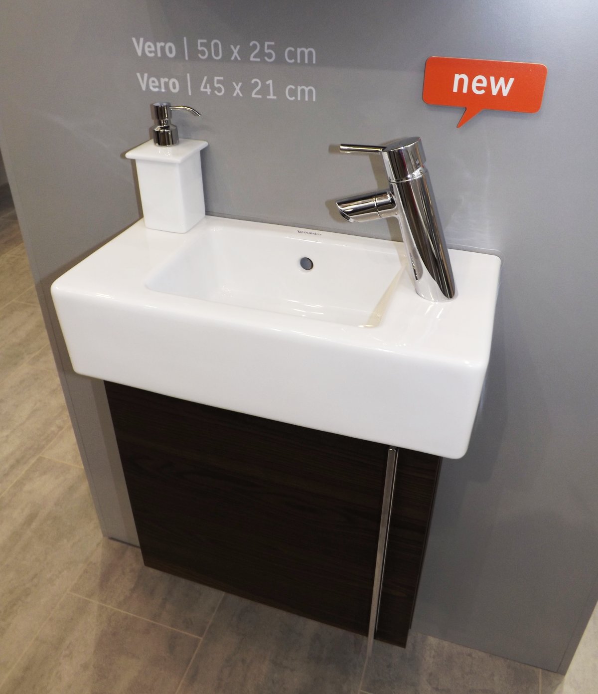 Подвесной рукомойник от Duravit на выставке MosBuild 2014