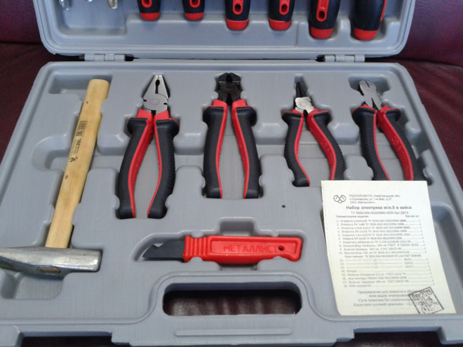 Универсальный набор инструментов для электрика - собираем чемодан электрика