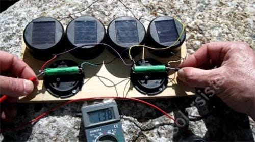 Зарядное устройство на солнечных батареях из садовых светильников